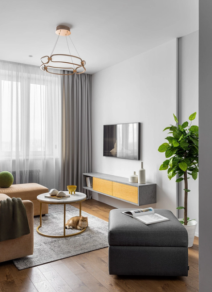 Відсутність килима Розташування меблів: відсутність килима робить кімнату незавершеною, позбавляючи відчуття комфорту