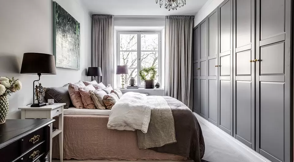 Помилка планування шафи Вбудована шафа на замовлення: приклад поганого планування для маленької квартири.