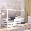 Деревянная кровать Амми, массив бука, цвет белый, с ящиками для белья и двойной планкой безопасности в интерьере