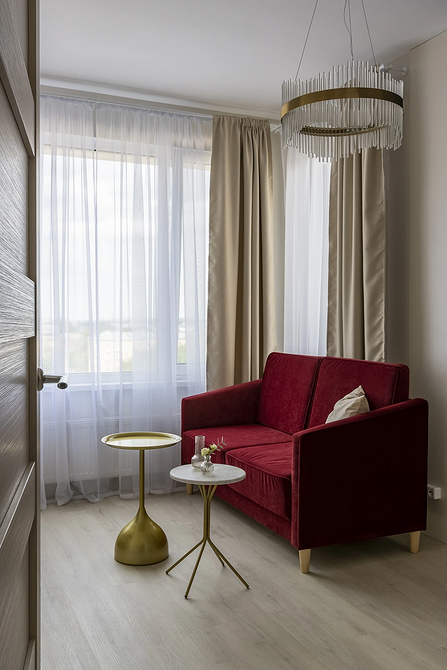 Зносостійкий сірий диван Диван 2026: зносостійка оббивка, світло-сірий колір, ідеальний для сучасного інтер'єру