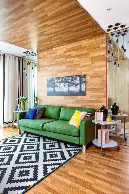 Розстановка меблів: простір Ефективне розставлення меблів для візуального збільшення простору у квартирі-студії.