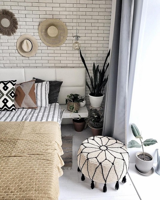 Інструменти для пуфіка Матеріали та інструменти для виготовлення пуфика з підручних засобів.