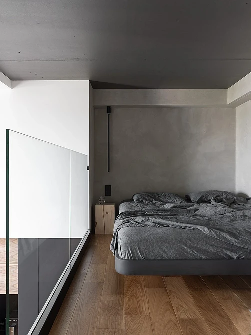 Мінімалізм в спальні Мінімалістична спальня з сучасним ліжком та приліжковими тумбочками, тренд 2026.