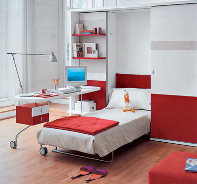 Кутовий простір Комп'ютерний стіл кутовий, для невеликих приміщень, максимальна економія простору.