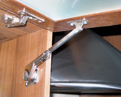 Плавність та тиша Сучасні кухонні механізми з плавним закриванням для функціональної кухні 2026.