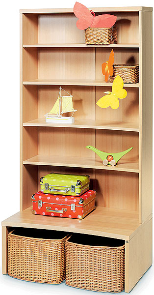 Лофт балкон 2026 Сучасний балкон у стилі лофт з мінімалістичними меблями, що підкреслюють міський характер простору.