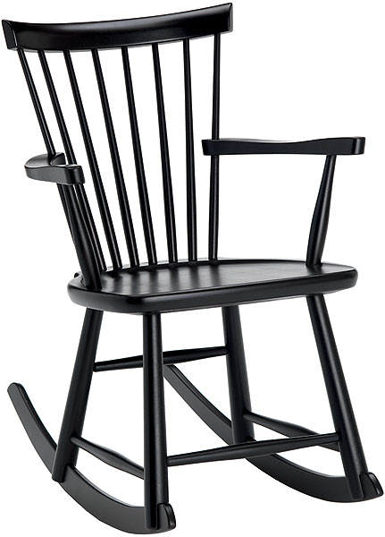 Вологостійкий затишок Затишний балкон з вологостійкими меблями та рослинами, ідеальний для відпочинку.