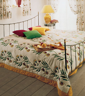 Затишок та мінімалізм 2026 Текстурне покривало на ліжку: затишна мінімалістична спальня, сучасний стиль 2026, покривало на ліжко