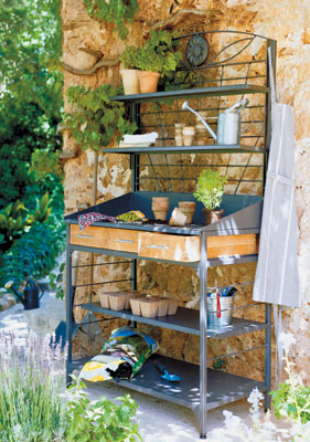 Затишок малого саду Меблі для маленького саду 2026: компактні рішення для обмеженого простору.