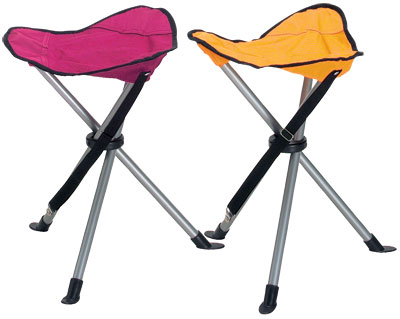 Маленький сад: релакс Меблі для маленького саду 2026: компактний столик та стільці для релаксу на природі.