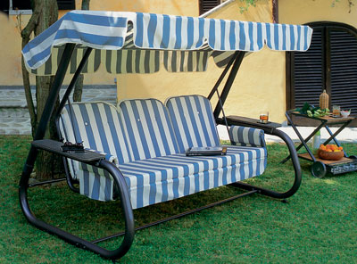 Ковані меблі: дизайн Ковані садові меблі 2026: вишуканий дизайн для вашого саду. Відпочинок на природі.