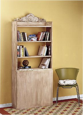 Книжкова шафа-трансформер Книжкова шафа з письмовим столом, зроблена своїми руками, відкрита як книга для маленької кімнати.