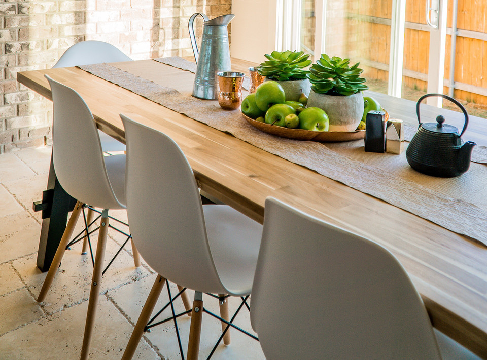 Дерев'яний садовий гарнітур Дерев'яні садові меблі: стіл та крісла для дачі в садовому стилі