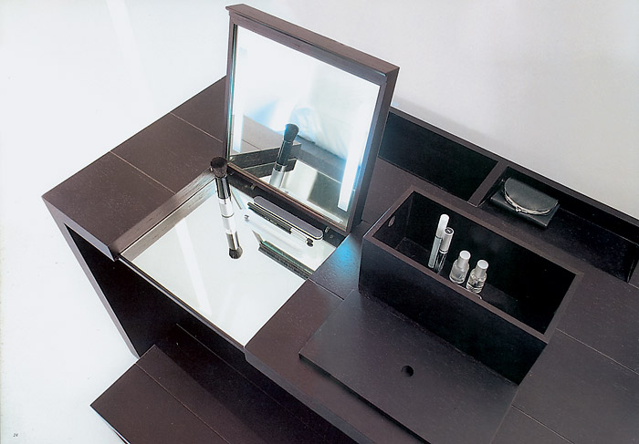 Мінімалізм у спальні Сучасна спальня з мінімалістичним дизайном та натуральними матеріалами