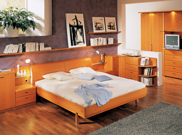 Елегантний варіант спальні Спальня з елегантним освітленням та сучасними меблями