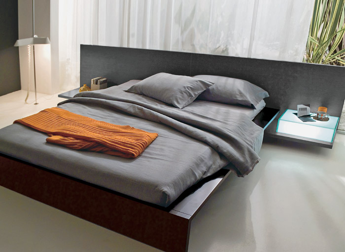 Елегантний декор спальні Спальня з елегантними меблями та сучасними елементами декору