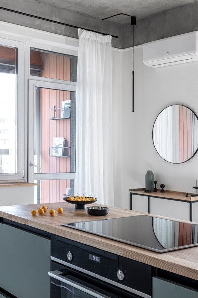 Міцна стільниця з ясеня Стільниця з масиву ясеня: міцність, довговічність та природна краса деревини.