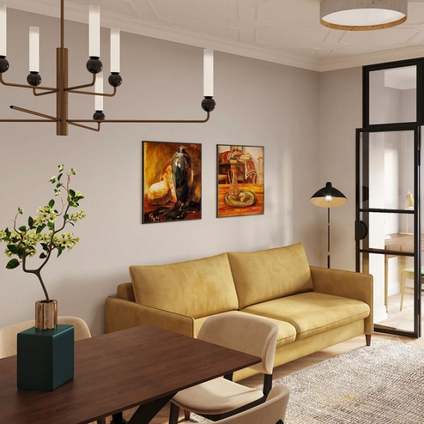 Жовтий диван мінімалізм Світло-жовтий диван в мінімалістичному інтер'єрі з білими стінами та декором.